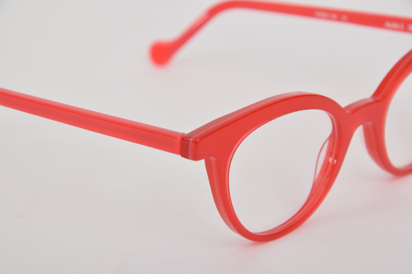 Foto angolo di Occhiali da Vista Anne et Valentin modello Alma Fluo