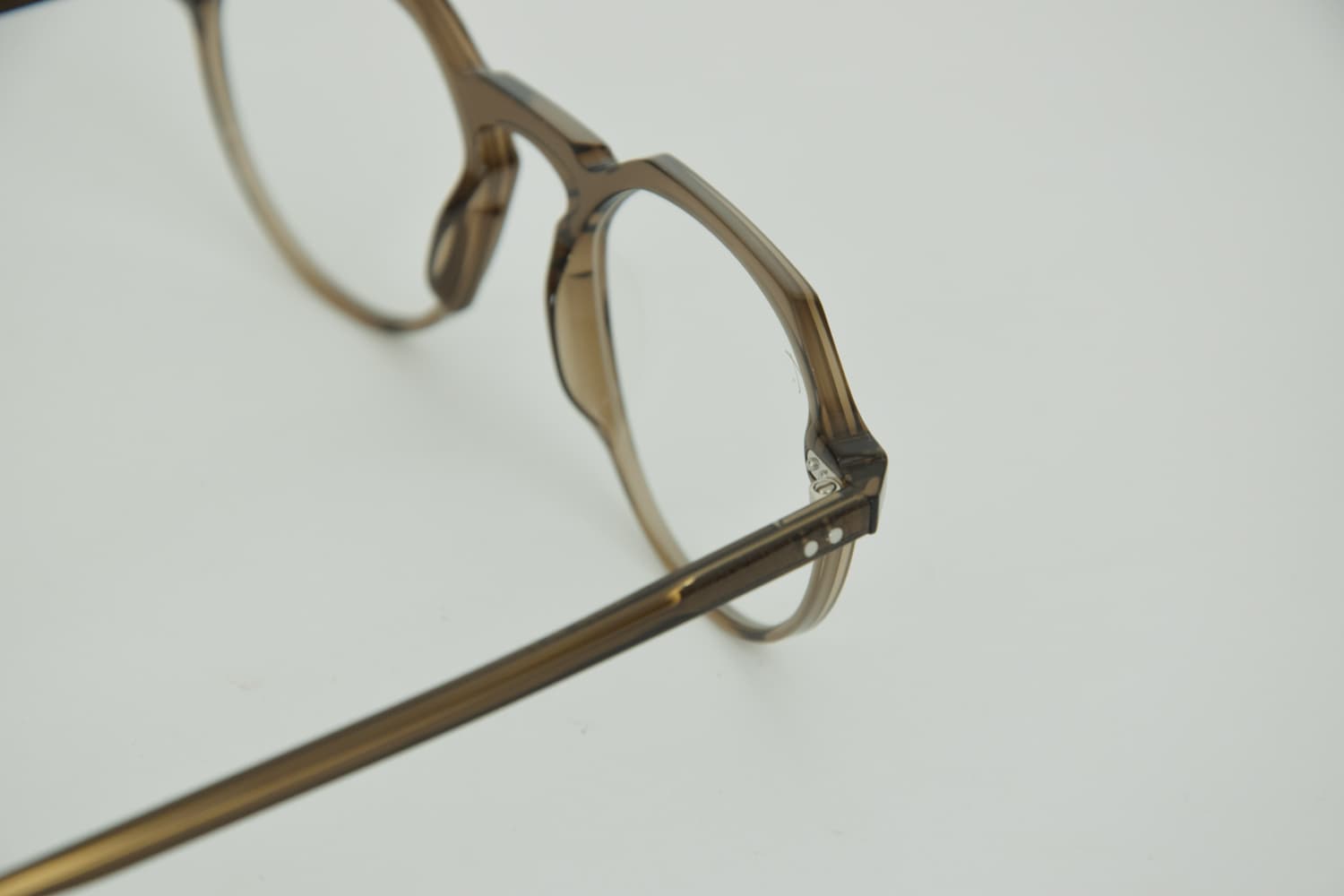 Foto dettagli di Foto occhiali da Vista Uomo Talla modello Buccia colore fango