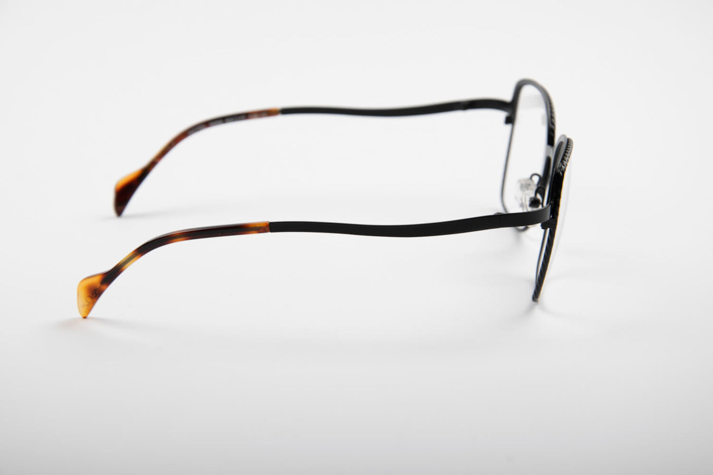 Boz Eyewear | Hotel | Nero e Oro - OTTICA SICOLI