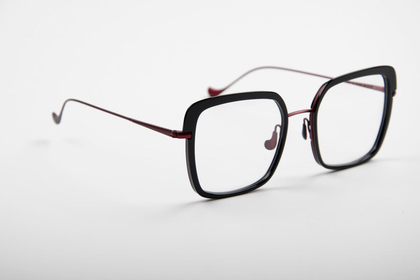 Caroline Abram | Wiam | Nero e Bordeaux - OTTICA SICOLI