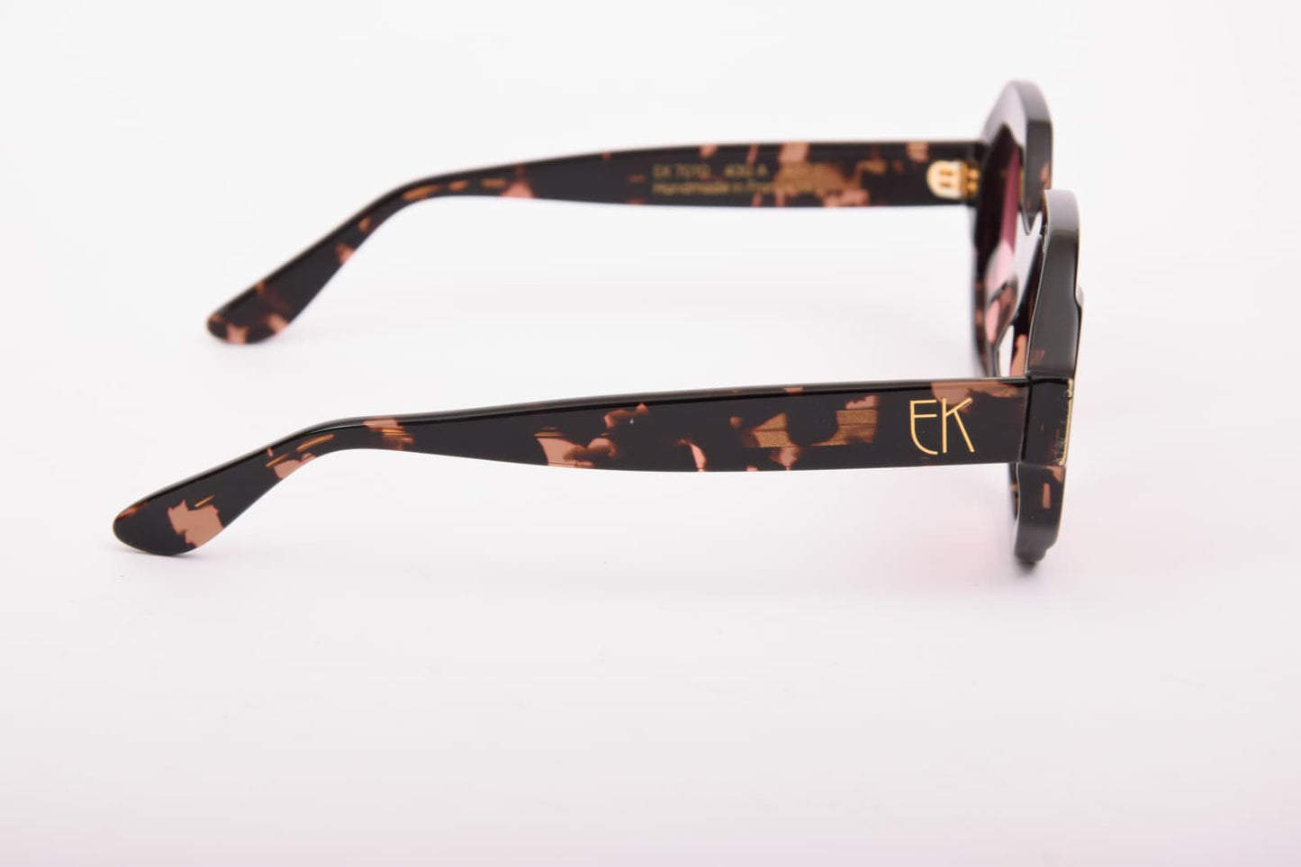 Emmanuelle Khanh | EK7010 | 430A Tartaruga