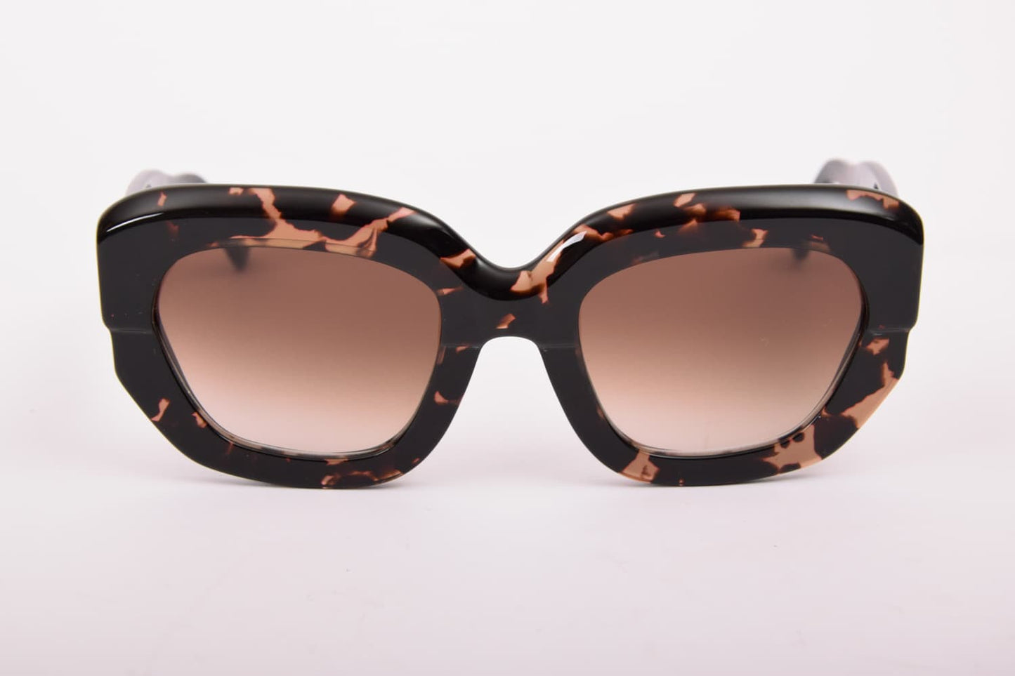 Emmanuelle Khanh | EK8061 | 430A Tartaruga