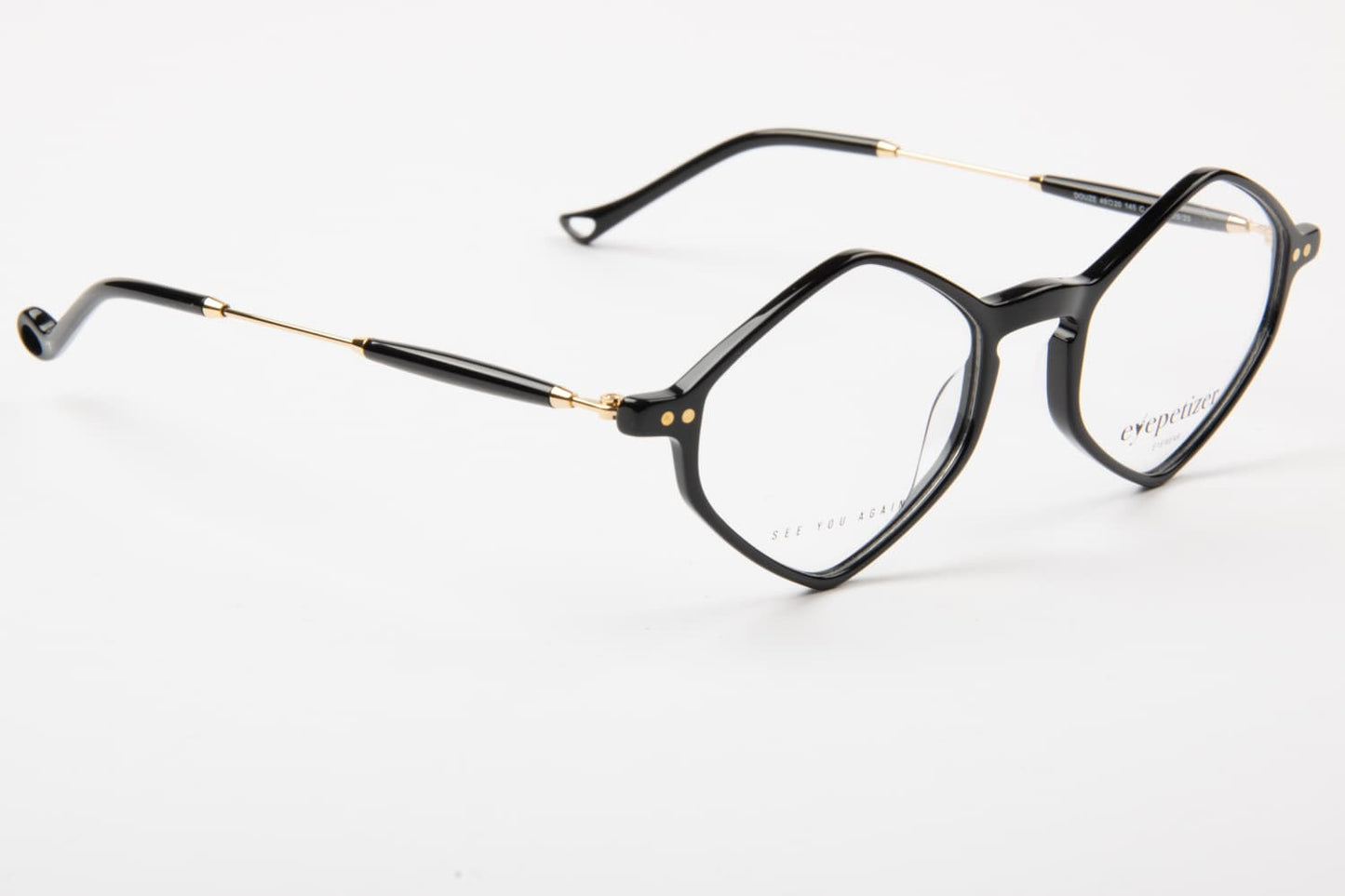 Eyepetizer | Douze | Nero
