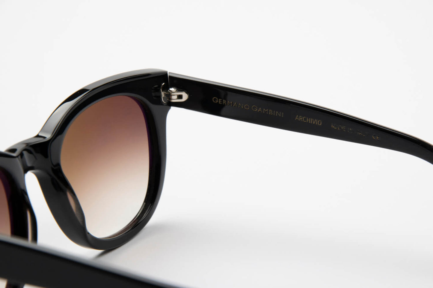 Germano Gambini | Archivio 11 | Nero - OTTICA SICOLI