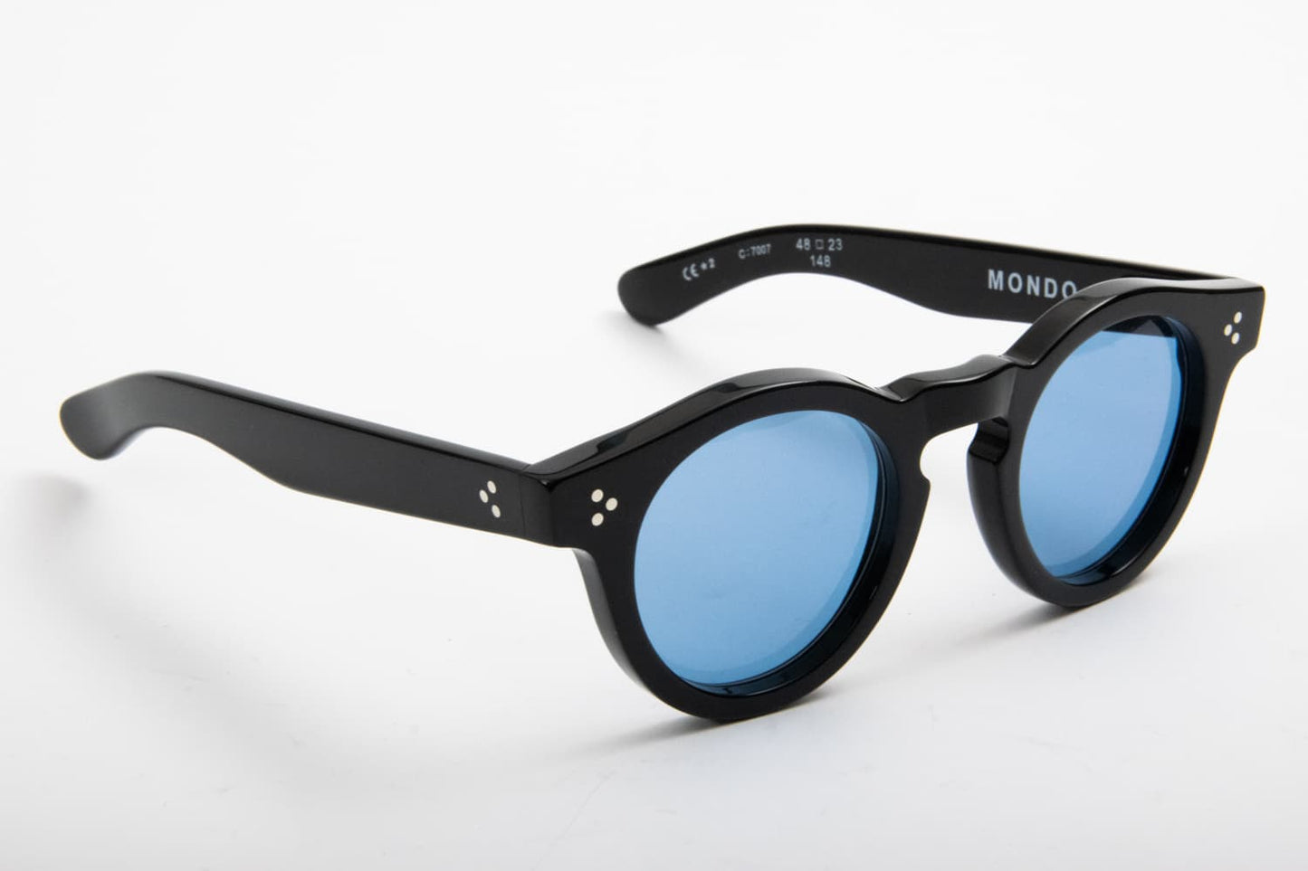 Kador | Mondo | Nero e Blu