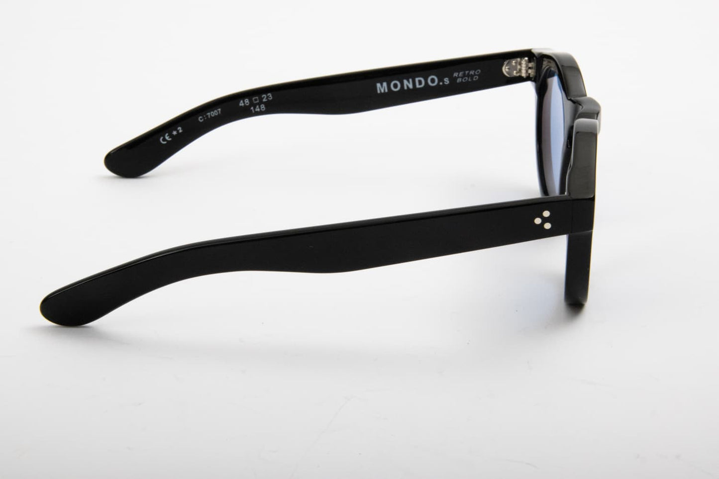 Kador | Mondo | Nero e Blu