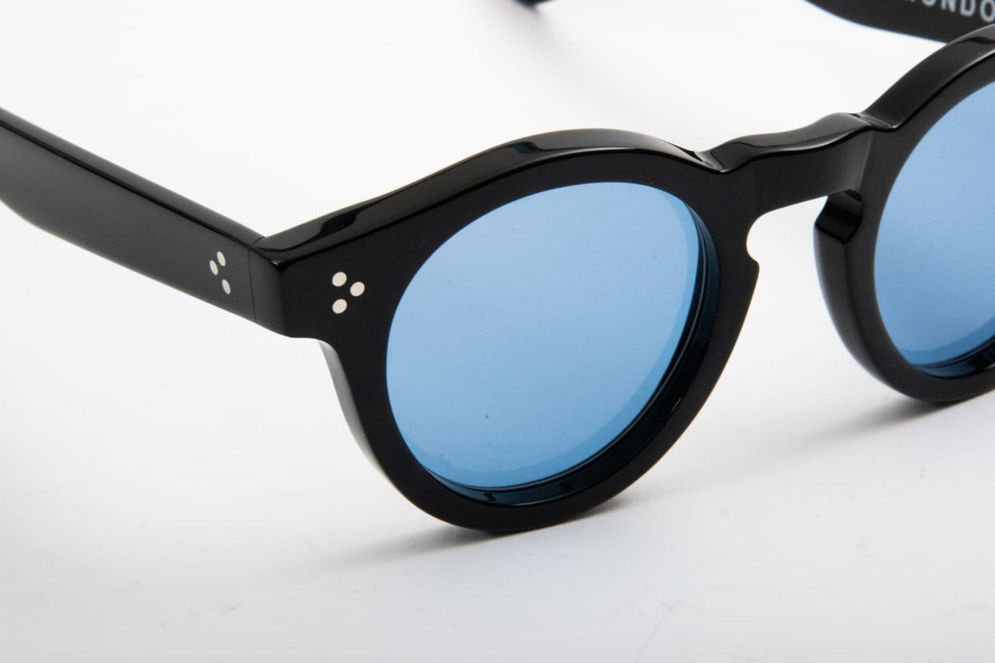 Kador | Mondo | Nero e Blu