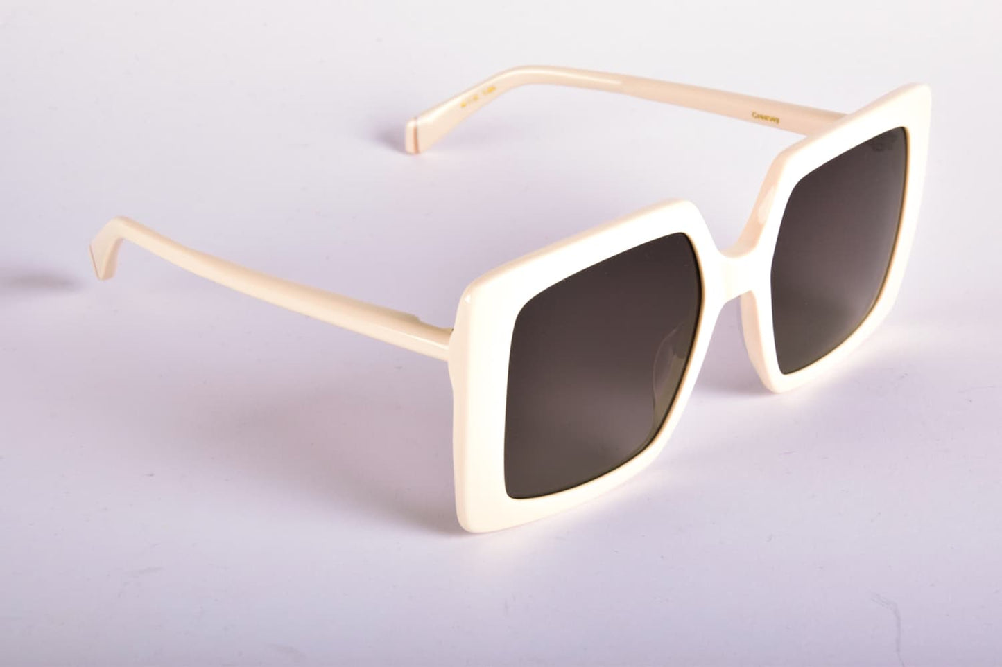 Kaleos | Creasey | Bianco Latte