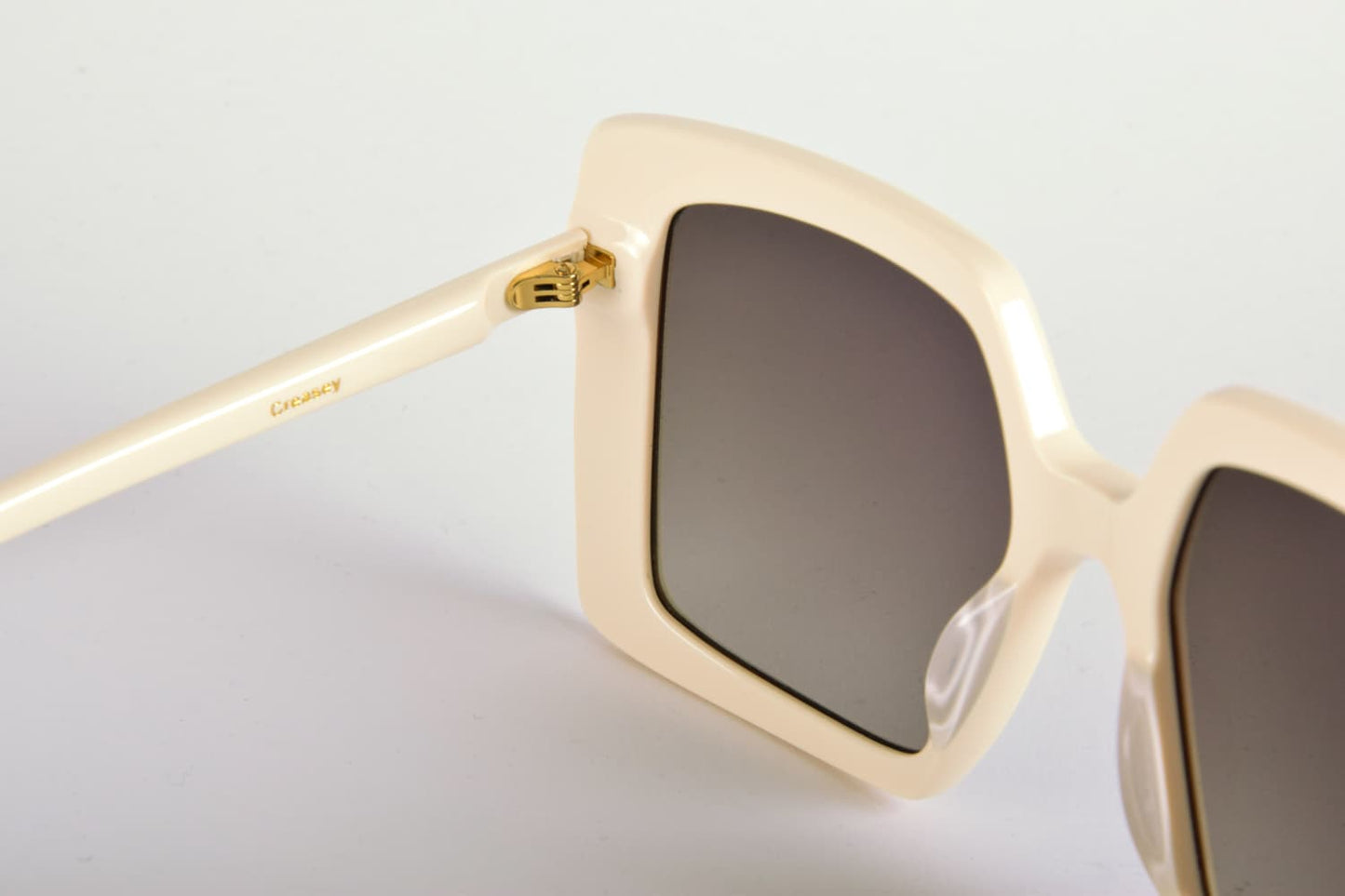 Kaleos | Creasey | Bianco Latte