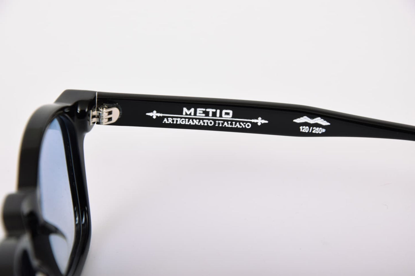Metio | Alain | Nero