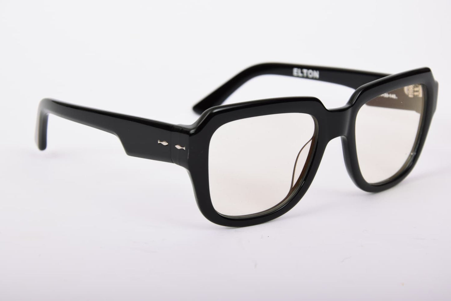 Metio | Elton | Nero