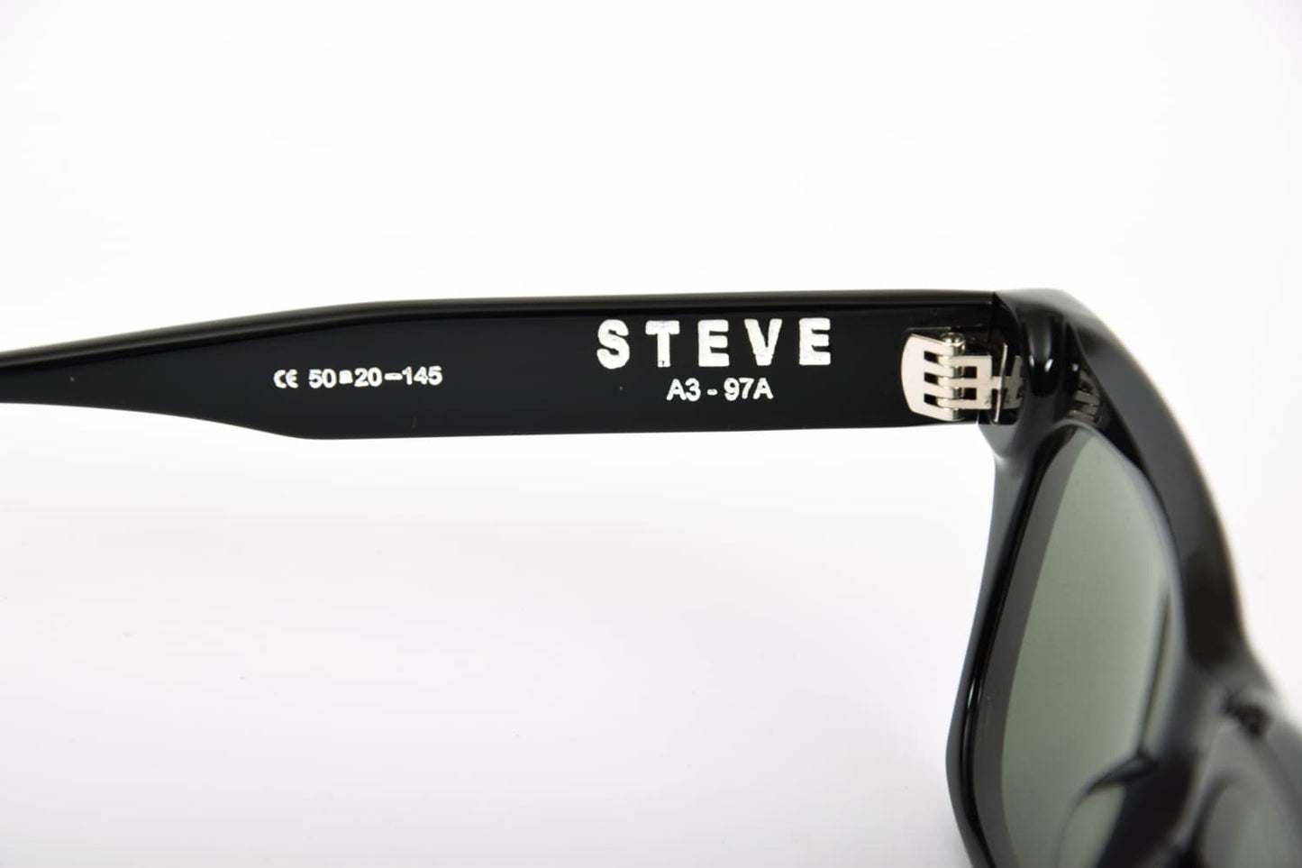 Metio | Steve | Nero