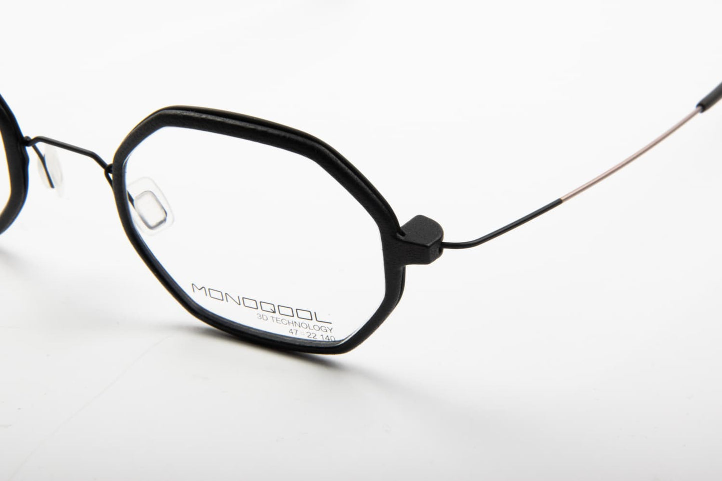 Monoqool | Lawrence 99 | Nero