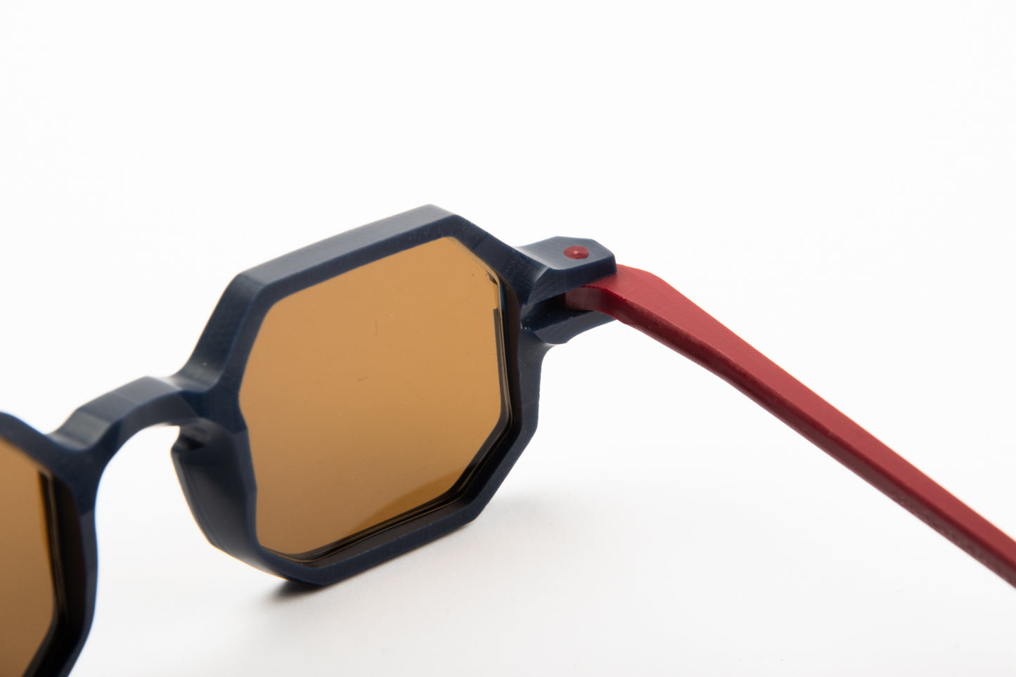 Plasticdelux | Keam | Blu e Bordeaux