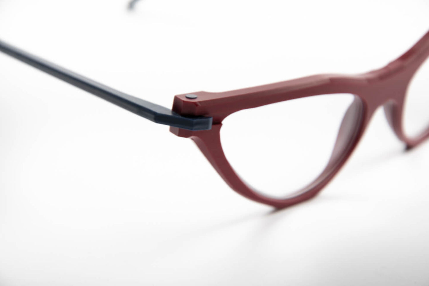 Plasticdelux | Tilda | Rosso Bordeaux e Blu - OTTICA SICOLI