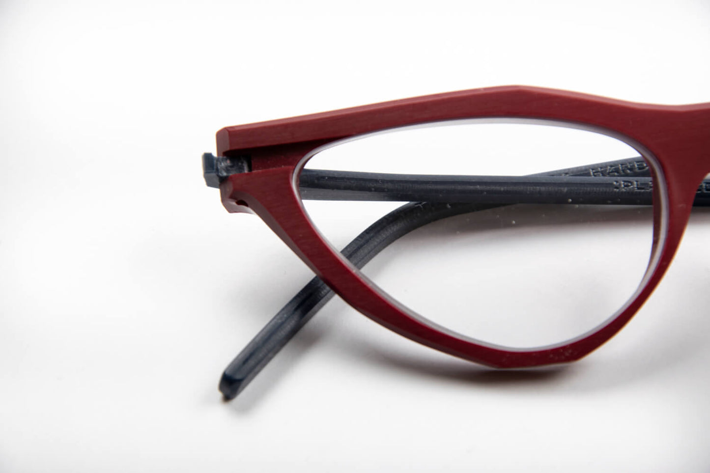 Plasticdelux | Tilda | Rosso Bordeaux e Blu - OTTICA SICOLI
