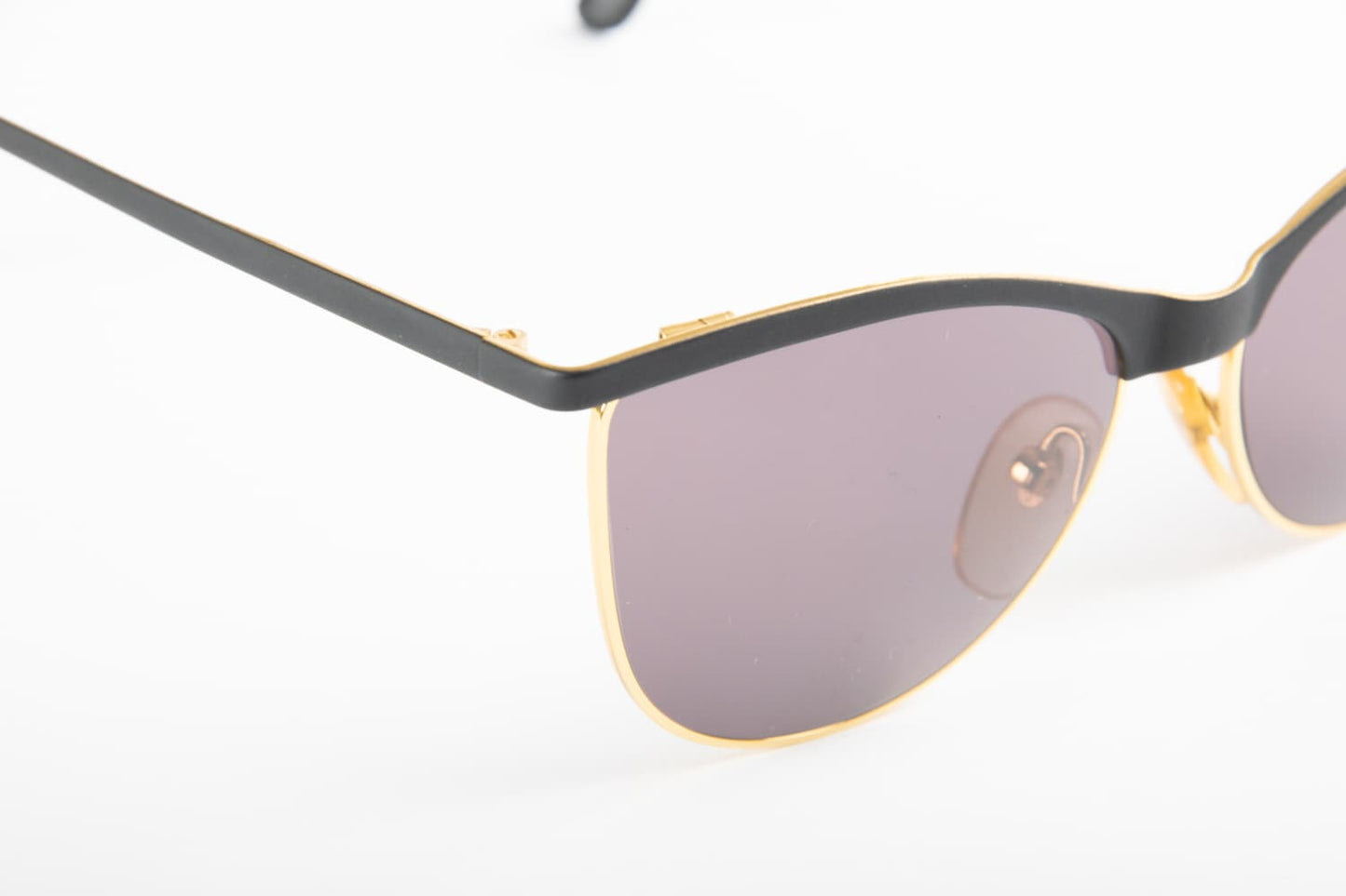 Vintage | OAR | Nero Opaco e Oro