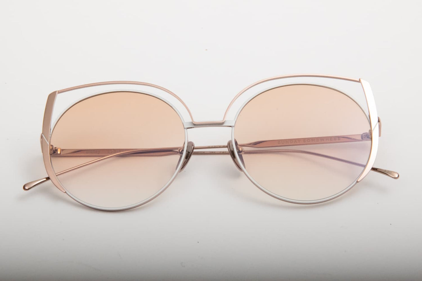 Sunday Somewhere | Daisy | Oro Rosa