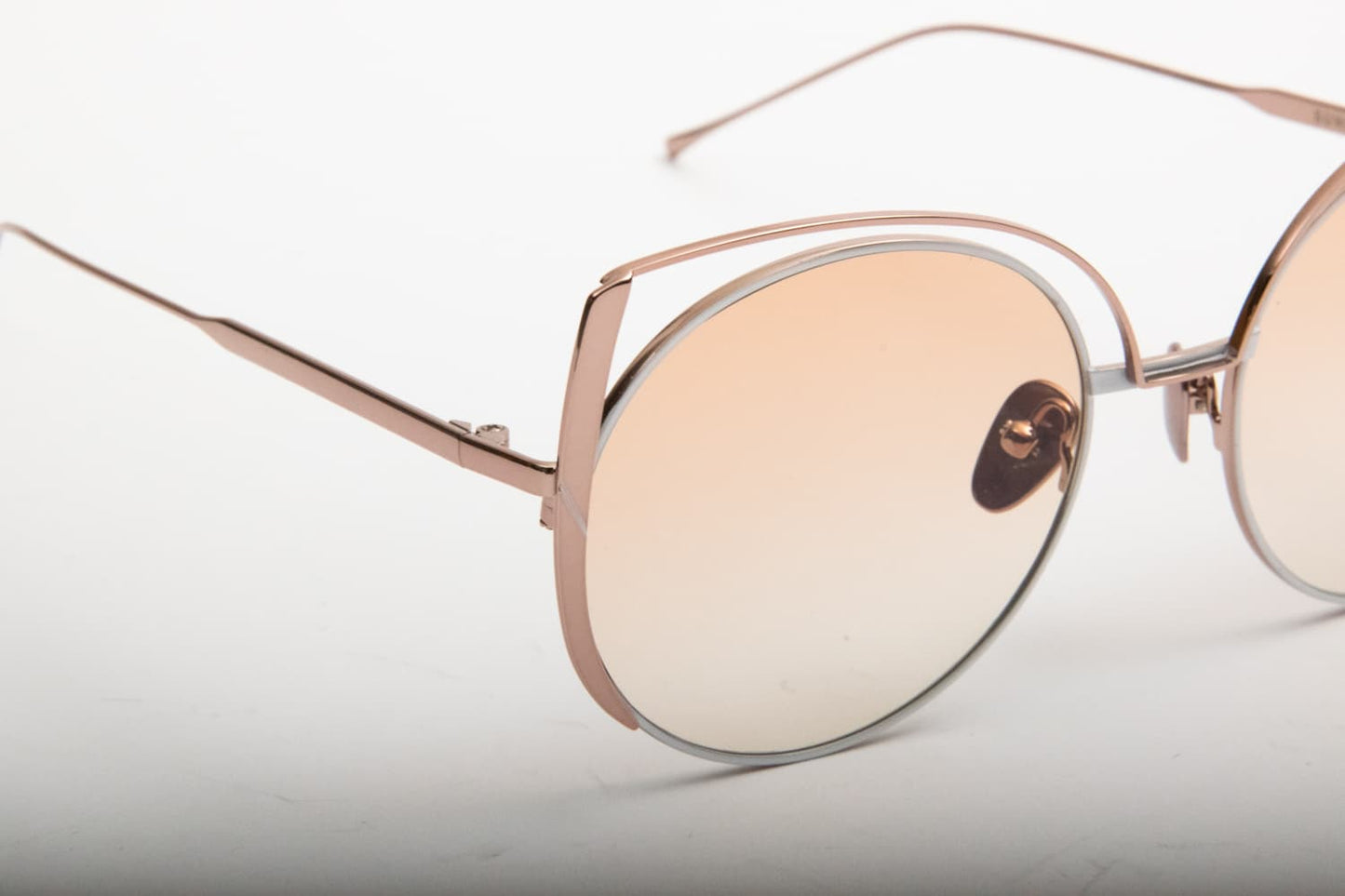 Sunday Somewhere | Daisy | Oro Rosa
