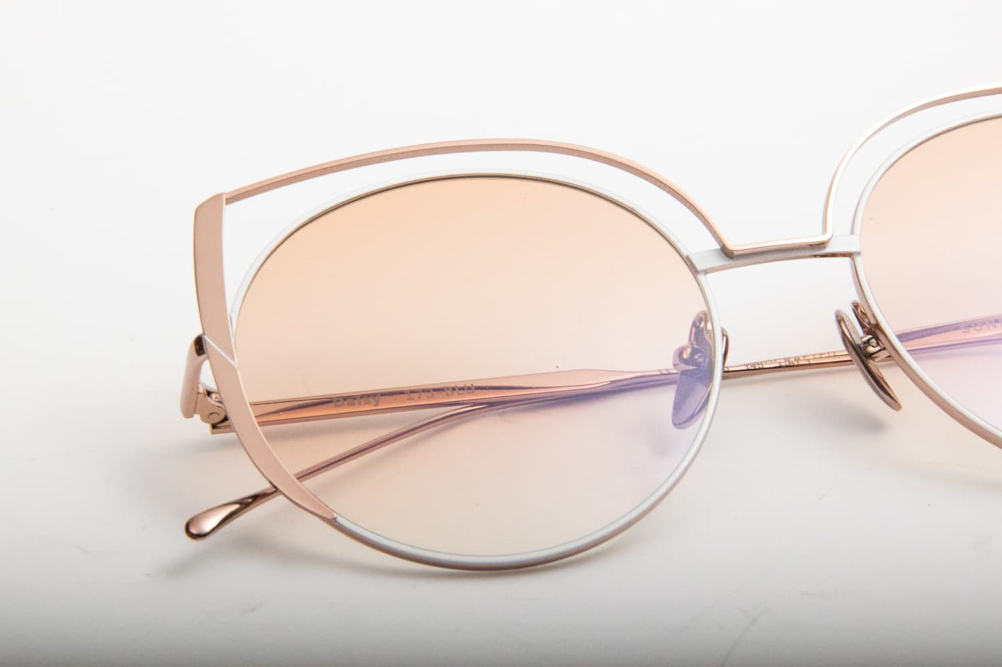 Sunday Somewhere | Daisy | Oro Rosa