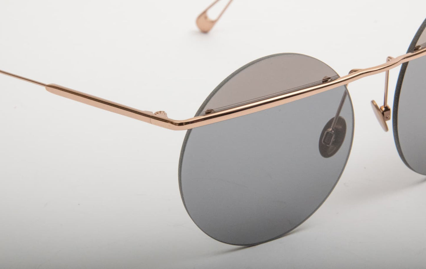 Sunday Somewhere | Minggu | Oro Rosa e Nero - OTTICA SICOLI