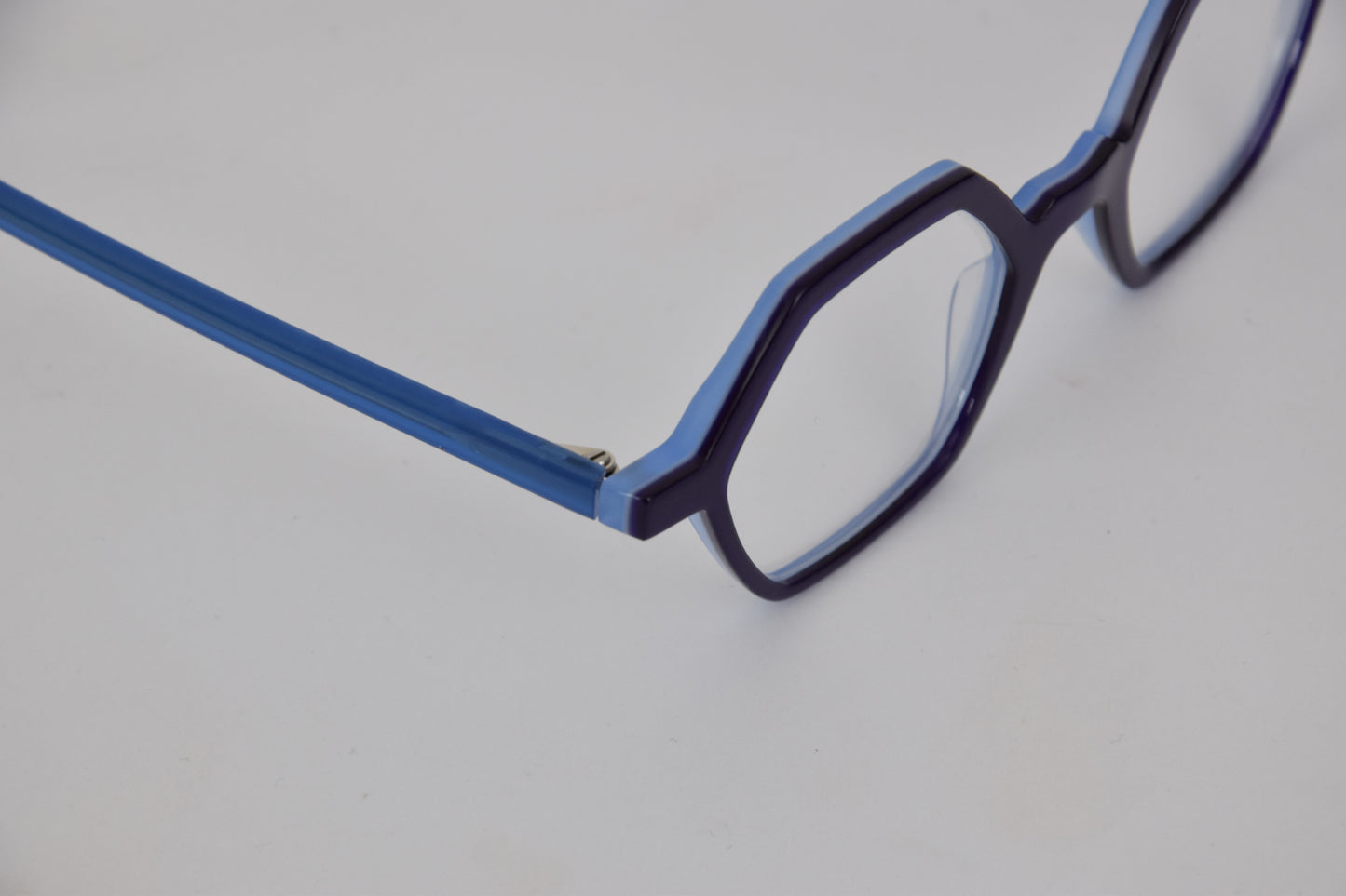 Foto musetto di Occhiali da Vista Anne et Valentin modello Azur - Occhiali da Vista piccoli esagonali